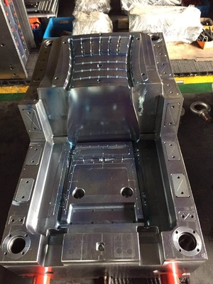 Contrôleur Plastic Chair Mold d'unité centrale de traitement faisant à machine l'assortiment horizontal de moulage par injection